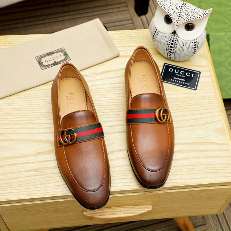 G*u*i leather shoes